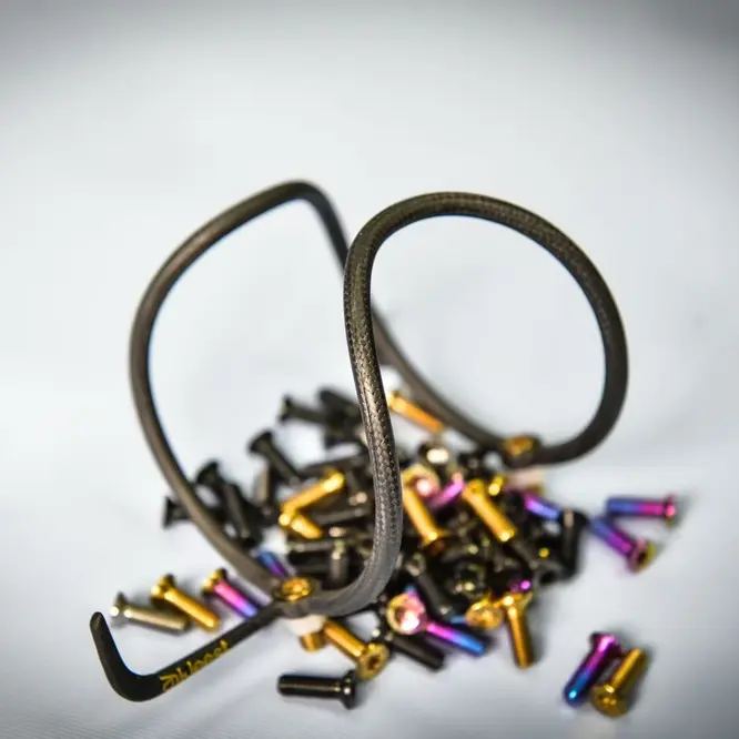 CYKLEEST Carbon Bottle Cage